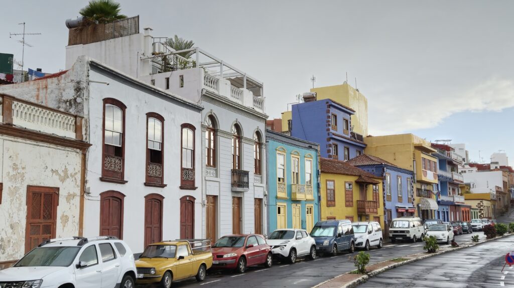 Kleurrijke_huizen_Tazacorte_La_Palma