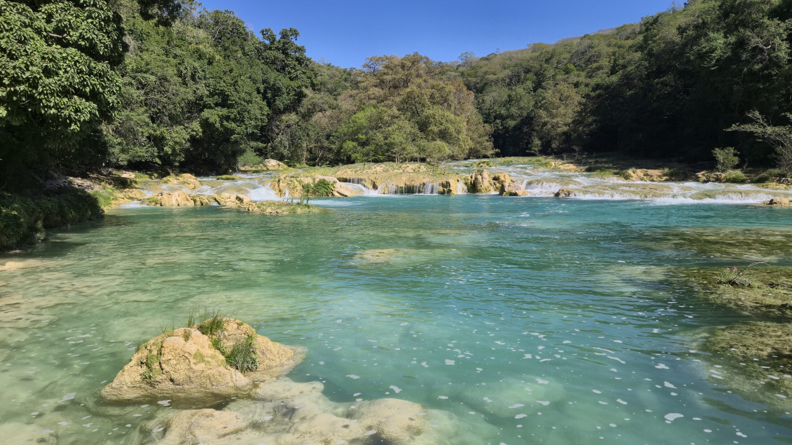 Wandelpad_richting_Cascade_de_Tamul